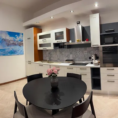 Graziano's House Vacanze 아파트